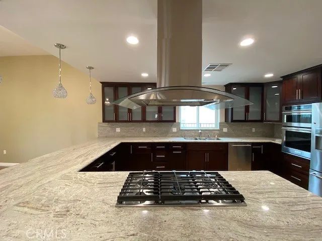 6657 Enfield, Reseda, CA 91335