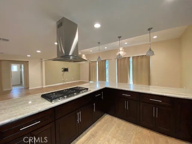 6657 Enfield, Reseda, CA 91335