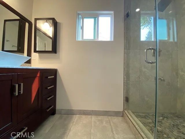 6657 Enfield, Reseda, CA 91335