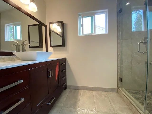 6657 Enfield, Reseda, CA 91335