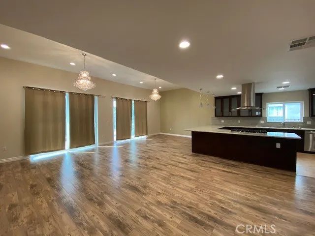6657 Enfield, Reseda, CA 91335
