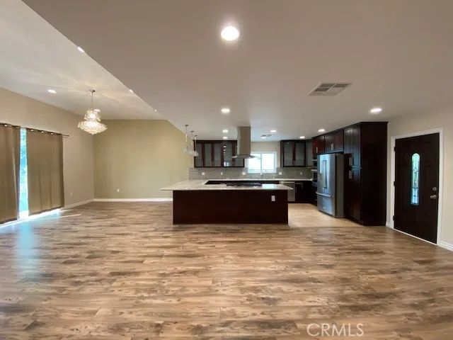 6657 Enfield, Reseda, CA 91335