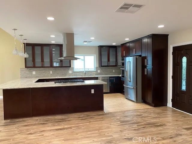 6657 Enfield, Reseda, CA 91335