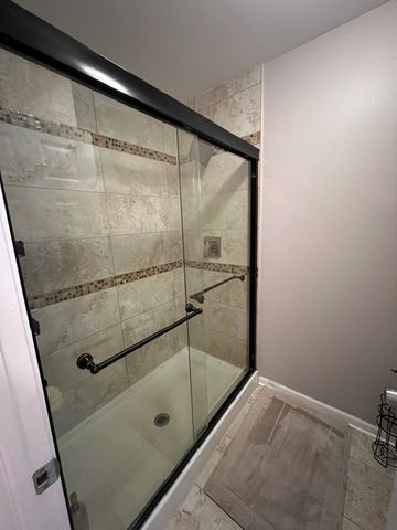 109 Holmes Way 109, Schaumburg, IL 60193