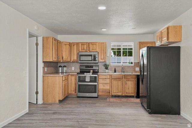 3047 W 1975 N, Plain City, UT 84404