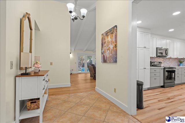 313 Oakdale Dr, Hartsville, SC 29550