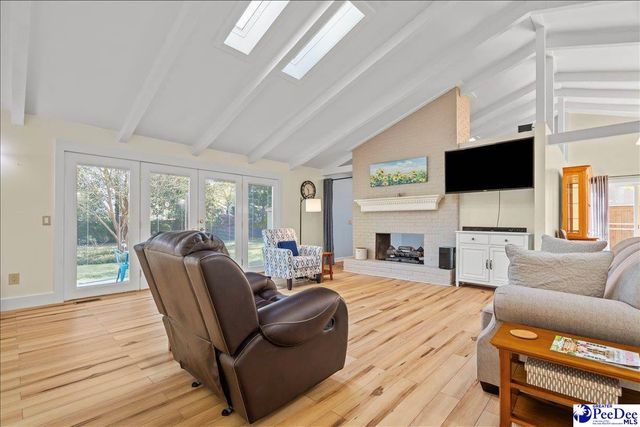 313 Oakdale Dr, Hartsville, SC 29550