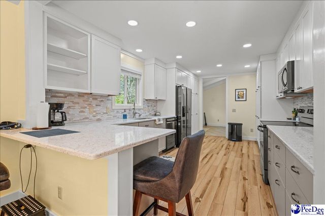 313 Oakdale Dr, Hartsville, SC 29550