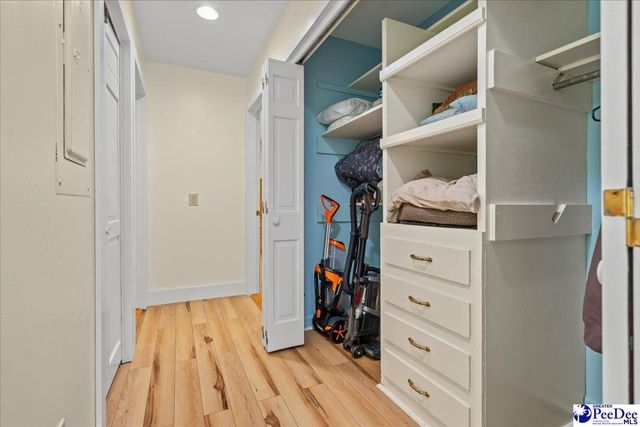313 Oakdale Dr, Hartsville, SC 29550