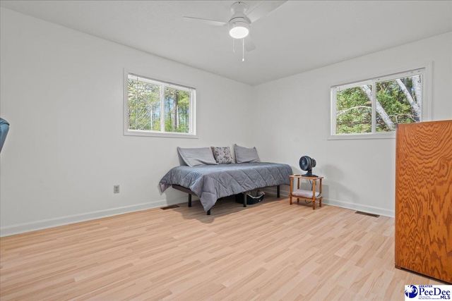 313 Oakdale Dr, Hartsville, SC 29550
