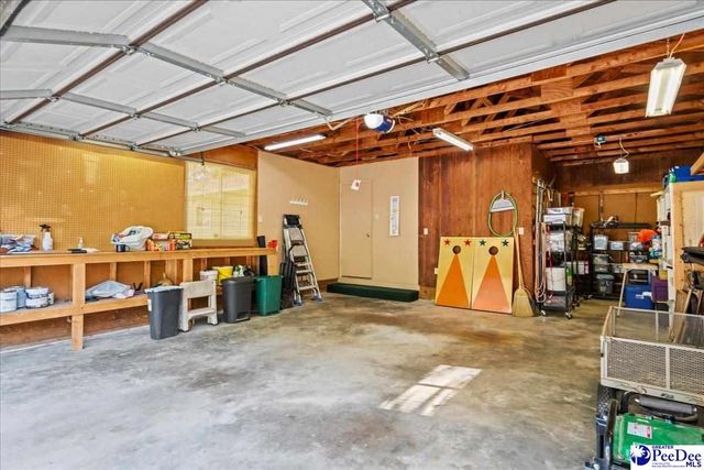 313 Oakdale Dr, Hartsville, SC 29550