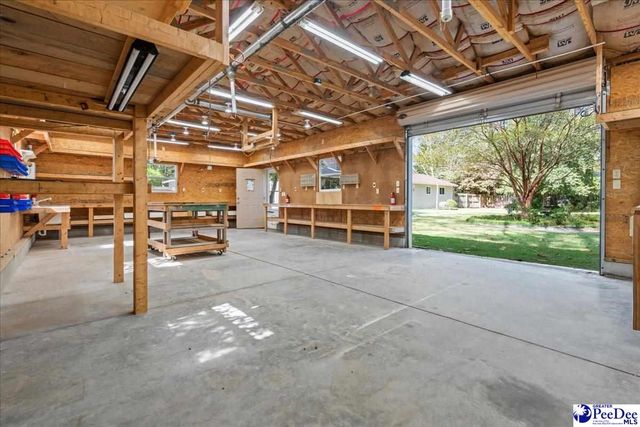 313 Oakdale Dr, Hartsville, SC 29550