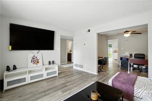 1249 Clydesdale LN, Virginia Beach, VA 23464