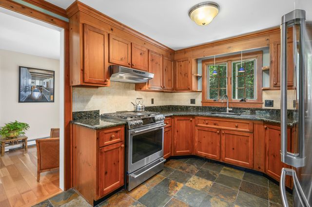 88 Indian Hill Road N, Chatham, MA 02633