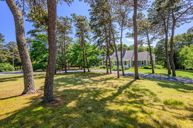 88 Indian Hill Road N, Chatham, MA 02633