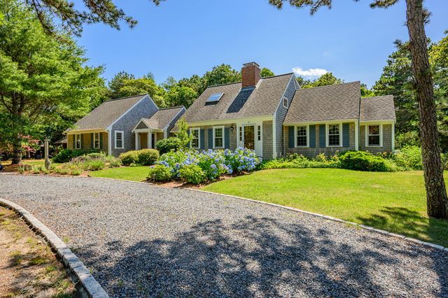 88 Indian Hill Road N, Chatham, MA 02633
