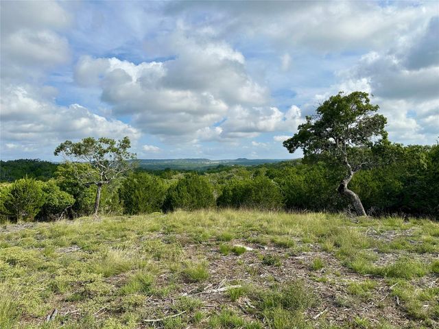 1200 Lipan Apache RUN, Blanco, TX 78606