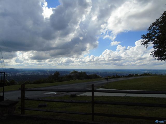 3317 Lookout Drive SE, Huntsville, AL 35801