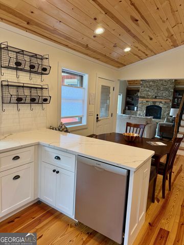 1365 Skylake Road, Sautee Nacoochee, GA 30571