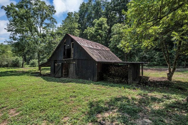 5940 Hassells Creek Ln, Lyles, TN 37098