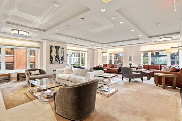 100 Lovejoy Wharf 7J, Boston, MA 02114