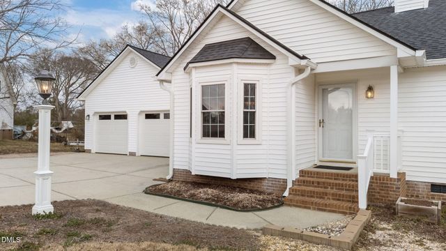 308 Legare Court, Clayton, NC 27520