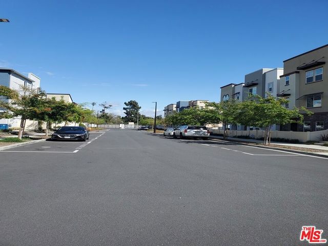 757 Daniel Freeman Cir, Inglewood, CA 90301