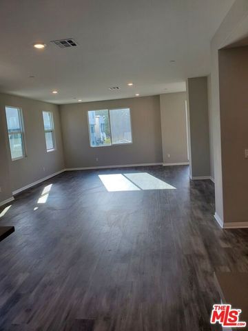 757 Daniel Freeman Cir, Inglewood, CA 90301