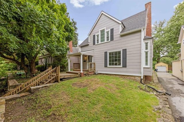 4346 Locust Street, Kansas City, MO 64110