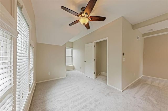4346 Locust Street, Kansas City, MO 64110