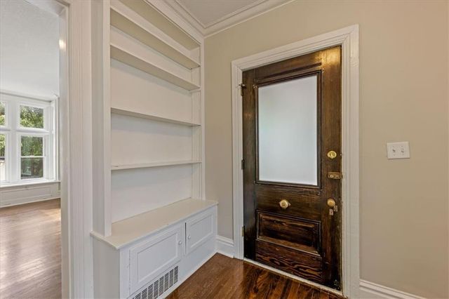 4346 Locust Street, Kansas City, MO 64110