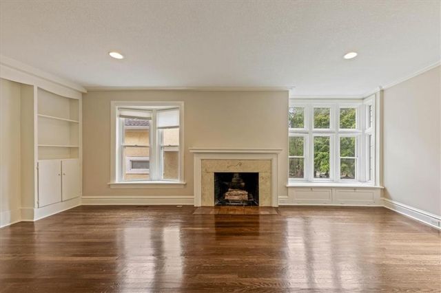 4346 Locust Street, Kansas City, MO 64110