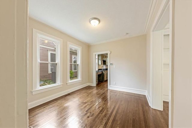 4346 Locust Street, Kansas City, MO 64110