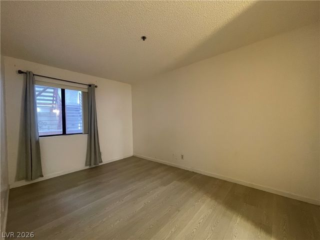 1361 East University Avenue 105, Las Vegas, NV 89119