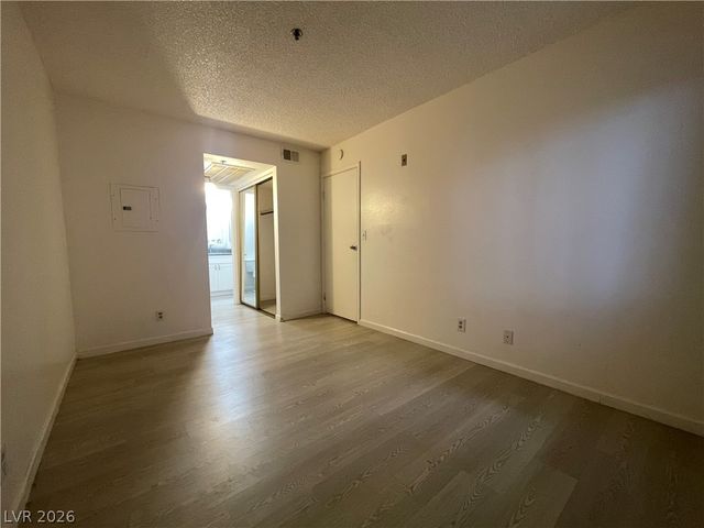 1361 East University Avenue 105, Las Vegas, NV 89119