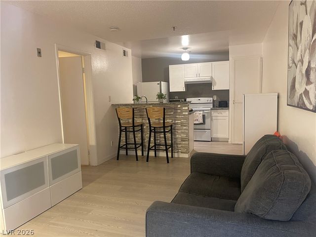 1361 East University Avenue 105, Las Vegas, NV 89119