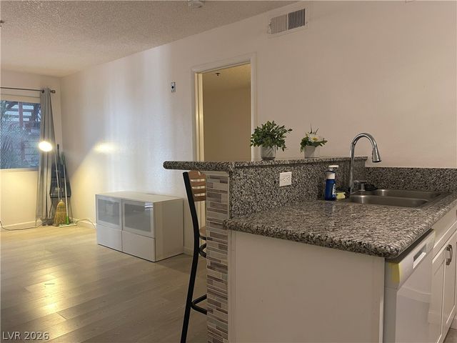 1361 East University Avenue 105, Las Vegas, NV 89119