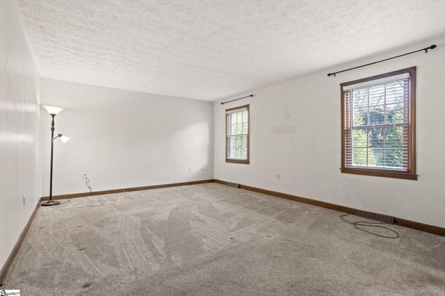 1202 Plantation Drive, Simpsonville, SC 29681