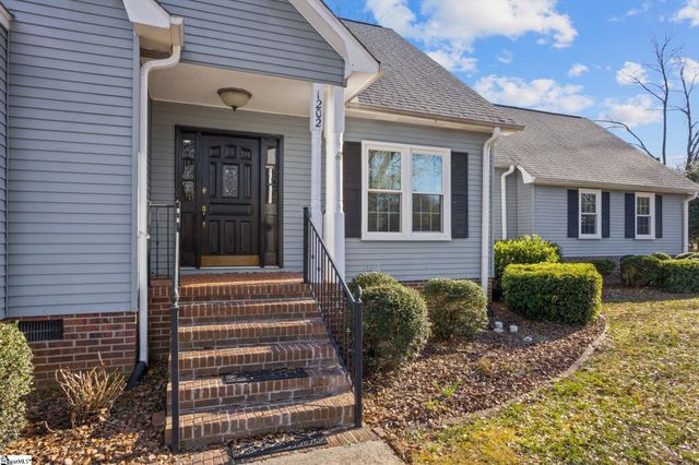 1202 Plantation Drive, Simpsonville, SC 29681