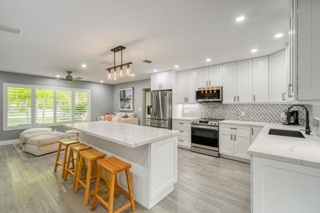 400 Tequesta Drive, Tequesta, FL 33469