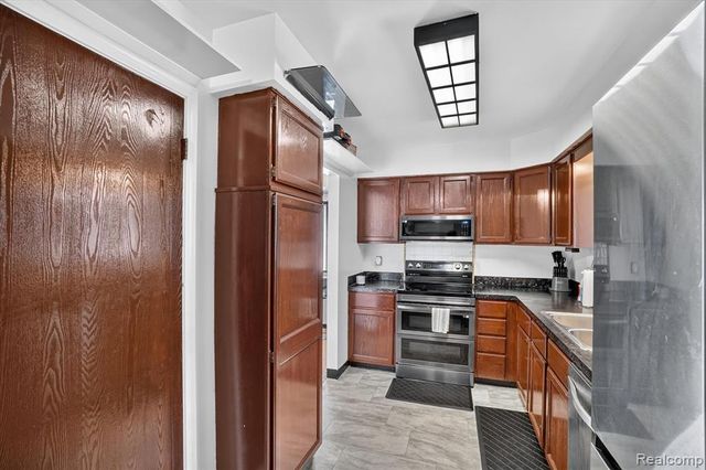 1608 Broad Court, Flint, MI 48503