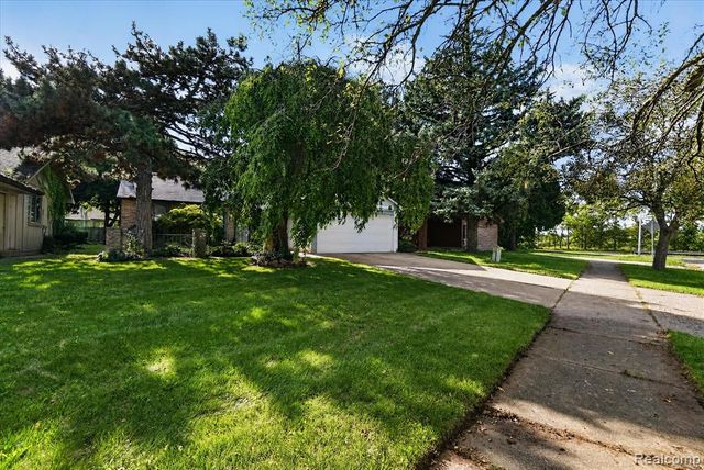 1608 Broad Court, Flint, MI 48503
