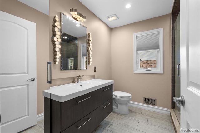 4346 Curry Drive, Sterling Heights, MI 48314