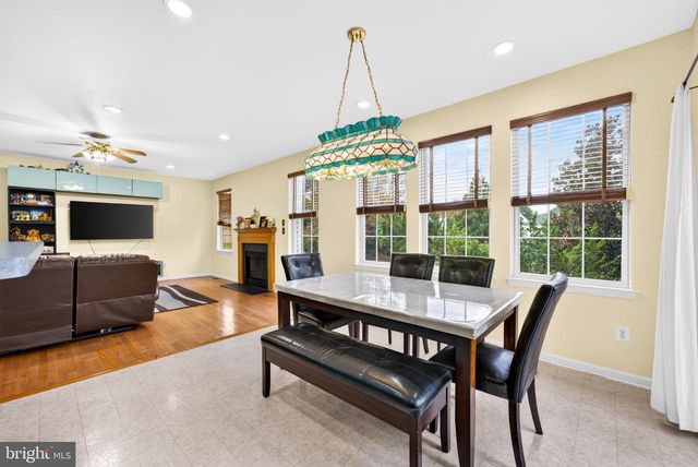 9 KINGSTONE LN, East Windsor Twp, NJ 08520
