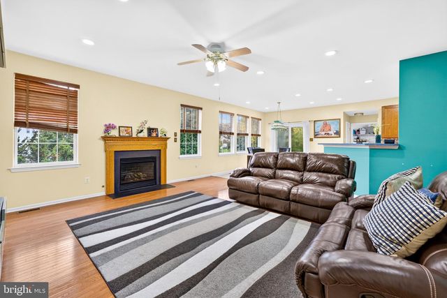 9 KINGSTONE LN, East Windsor Twp, NJ 08520