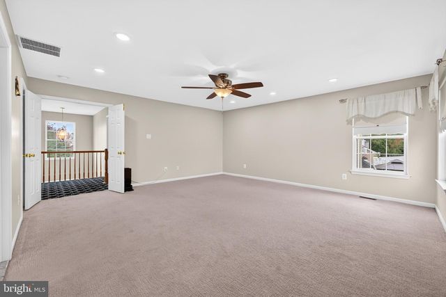 9 KINGSTONE LN, East Windsor Twp, NJ 08520