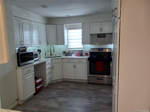 580 Maple Street, West Hempstead, NY 11552