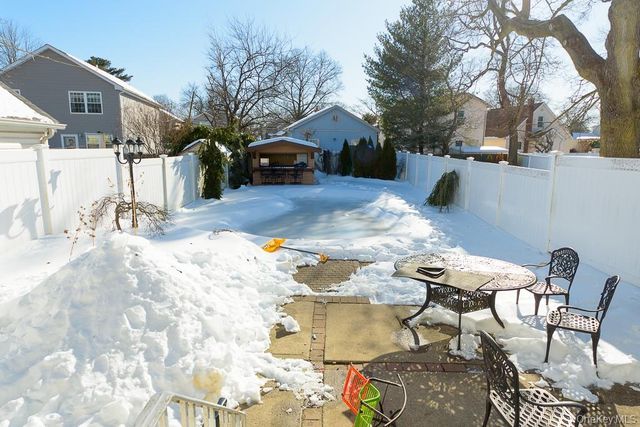 580 Maple Street, West Hempstead, NY 11552