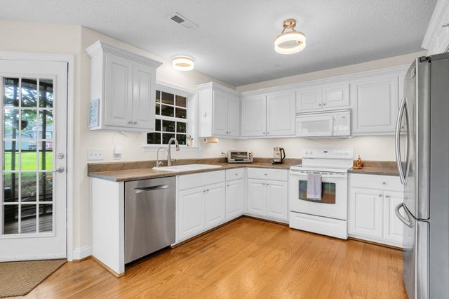 109 Runnymeade Lane, Spartanburg, SC 29301