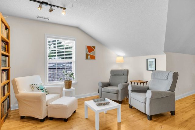 109 Runnymeade Lane, Spartanburg, SC 29301